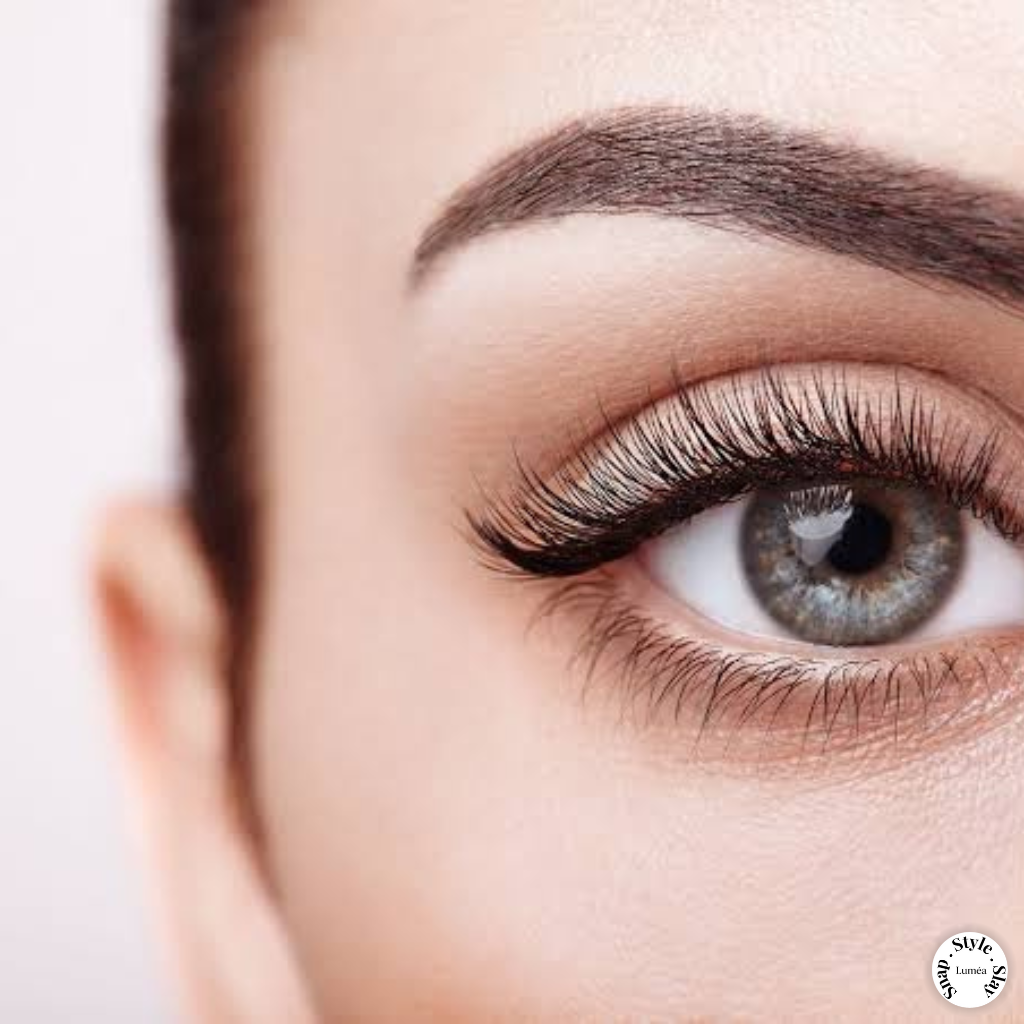 Magnetic Eyelashes Set (with Free Applicator)